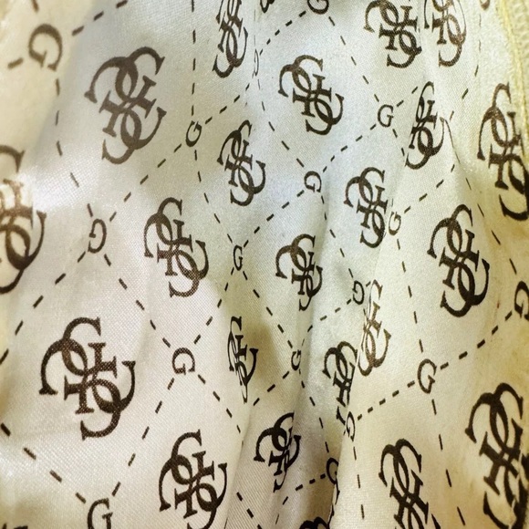 Guess Women's Wristlet Purse Handbag Clutch Silver Snakeskin Look As-Is - Picture 5 of 5